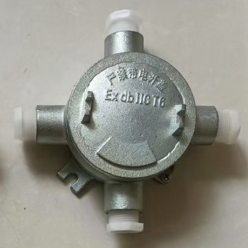 Взрывозащищенная соединительная коробка (7)